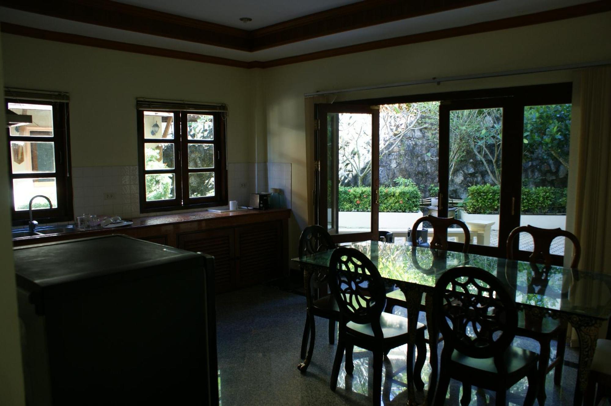 Prince Edouard Apartments & Resort Sha Extra Plus Patong Bagian luar foto
